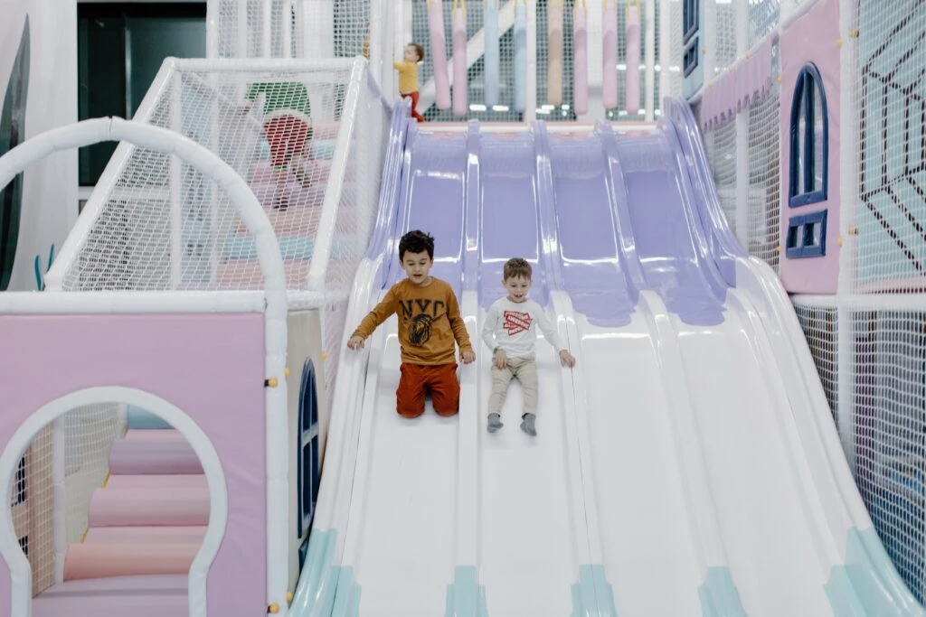 Spațiul și activitățile de joacă de la Energy Kids - Iulius Town Timișoara