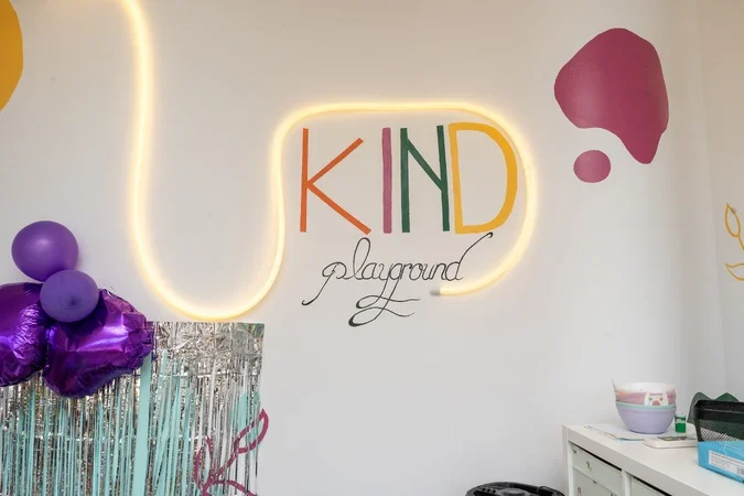 Interiorul de la intrarea în KIND Playground