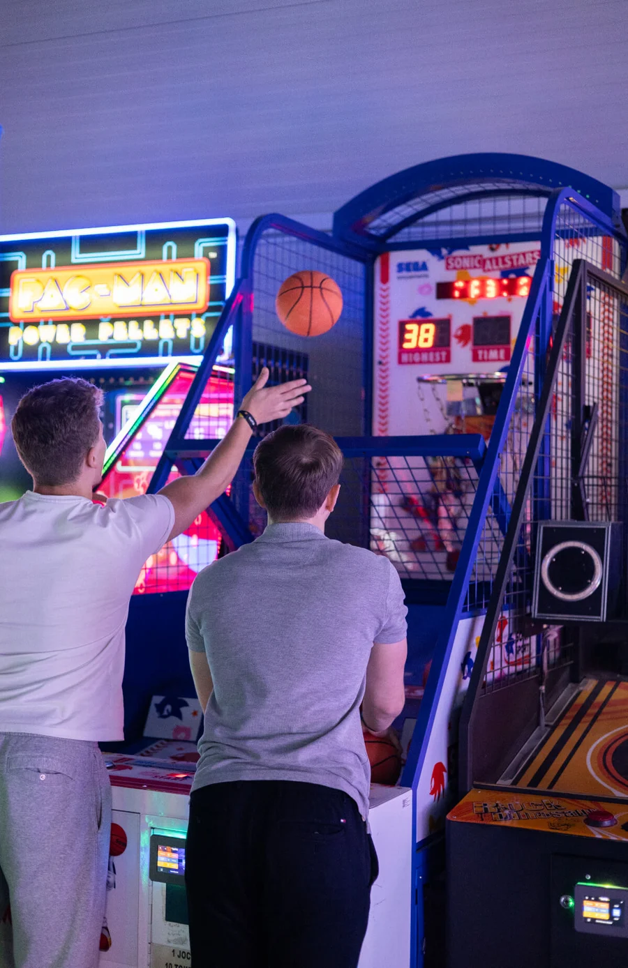 Zona arcade Hype Cluj