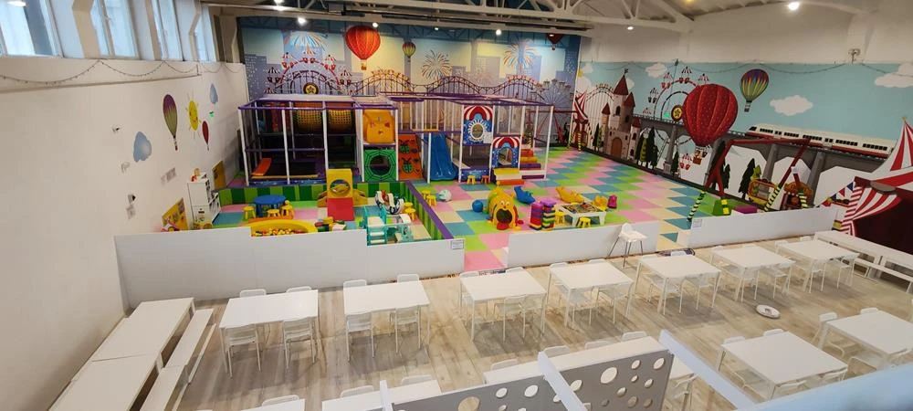 Sala de joacă Paradisul MiSi văzută de la etaj