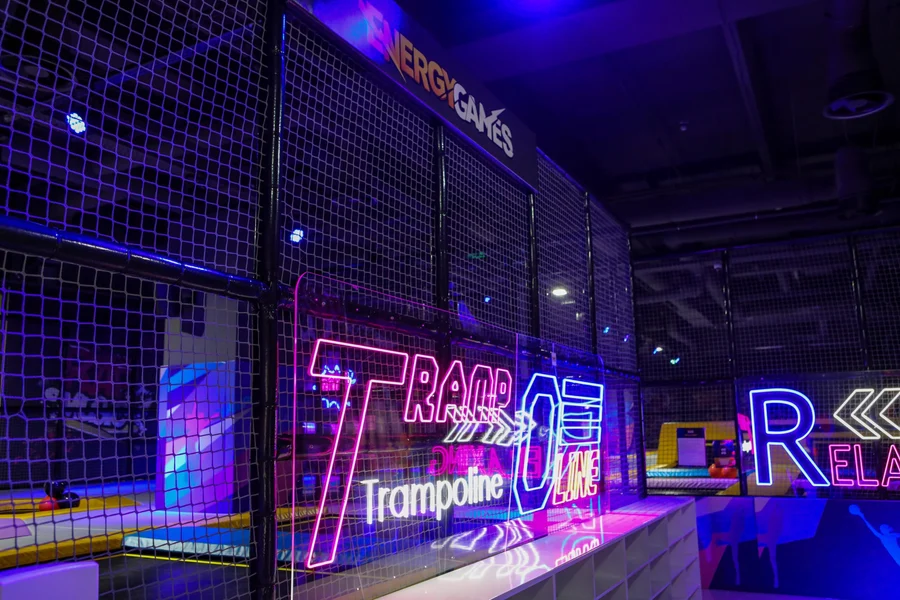 Intrarea în zona de trambuline Energy Games