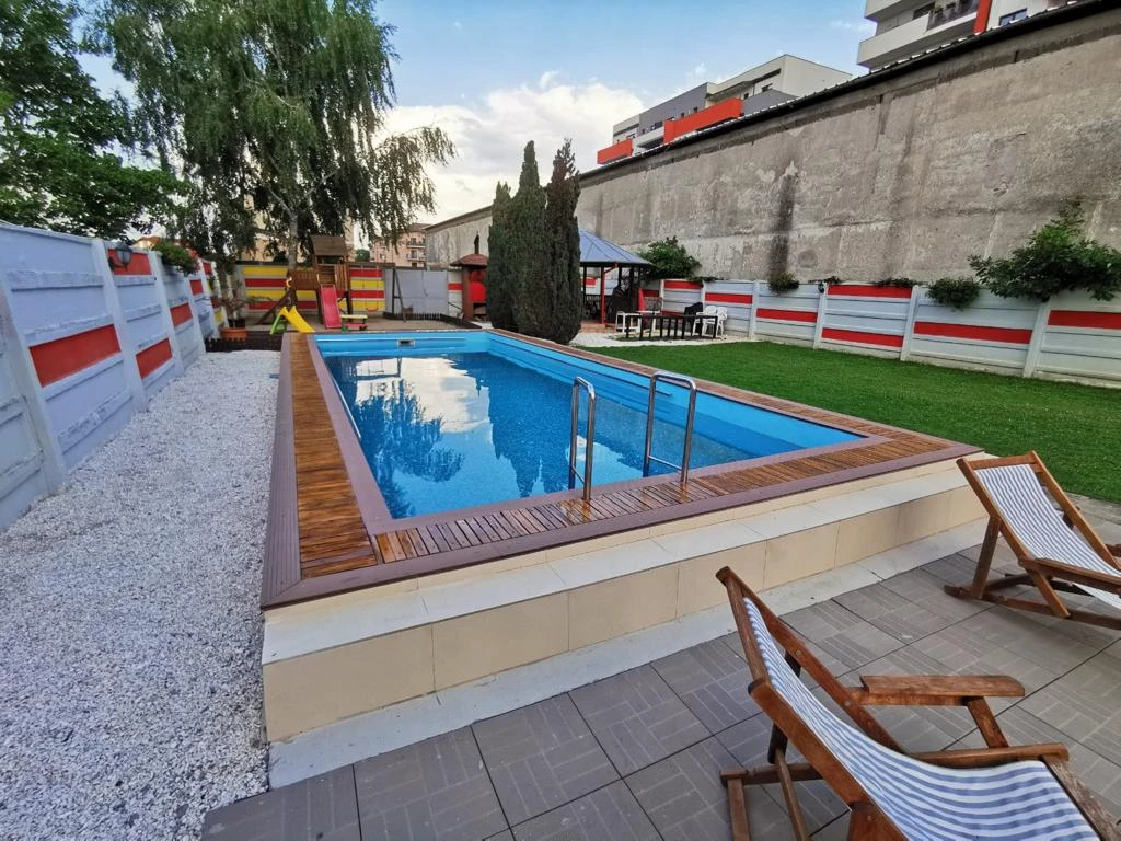 Spațiul și activitățile de joacă de la Party Land