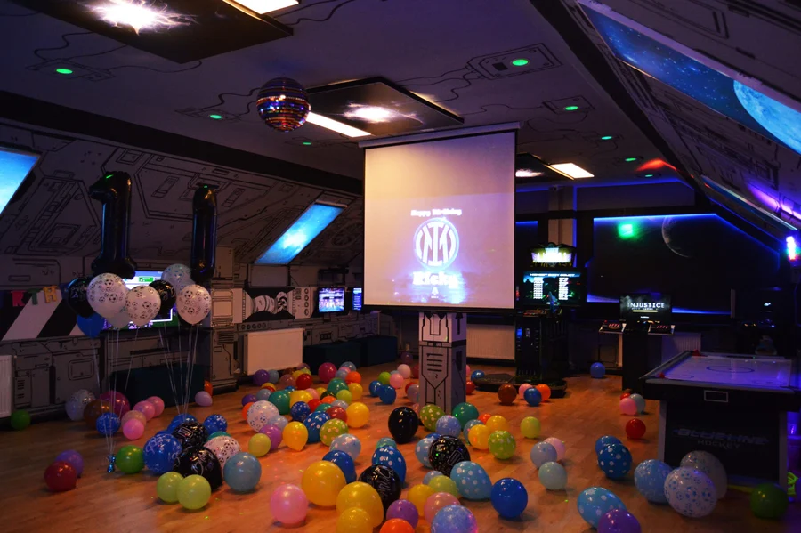 Sala de petreceri de la Yes Party